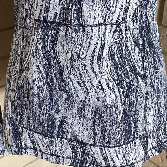 Lululemon Runbeam Hoodie black white long sleeve top Running Texture Twist 4/6 - Picture 3 of 11